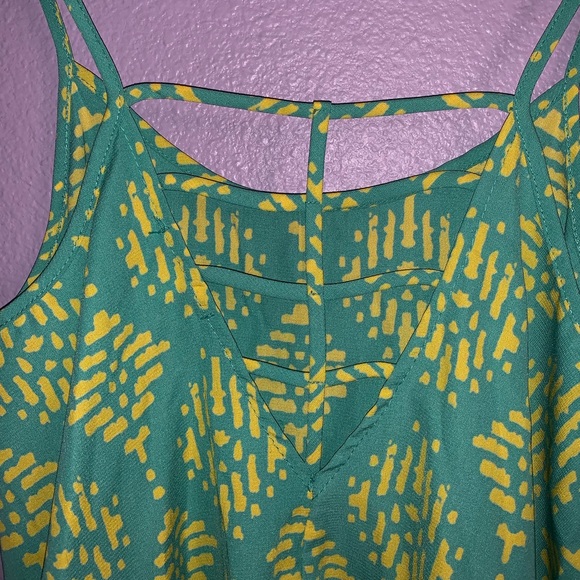 Tank - Picture 2 of 2